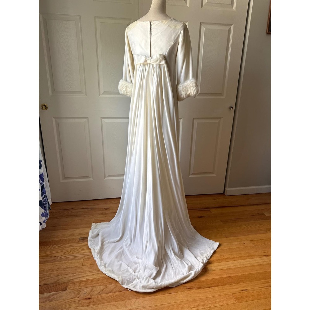 Vintage 1960s Wedding Dress Velvet Real Fur Trim Watteau Train Mod Jackie O